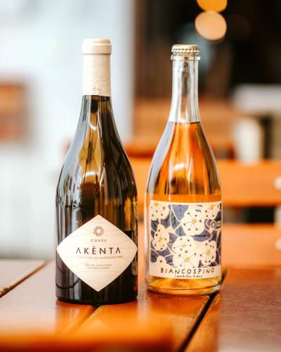 Akènta Cuvée und Biancospino Lambrusco Bianco